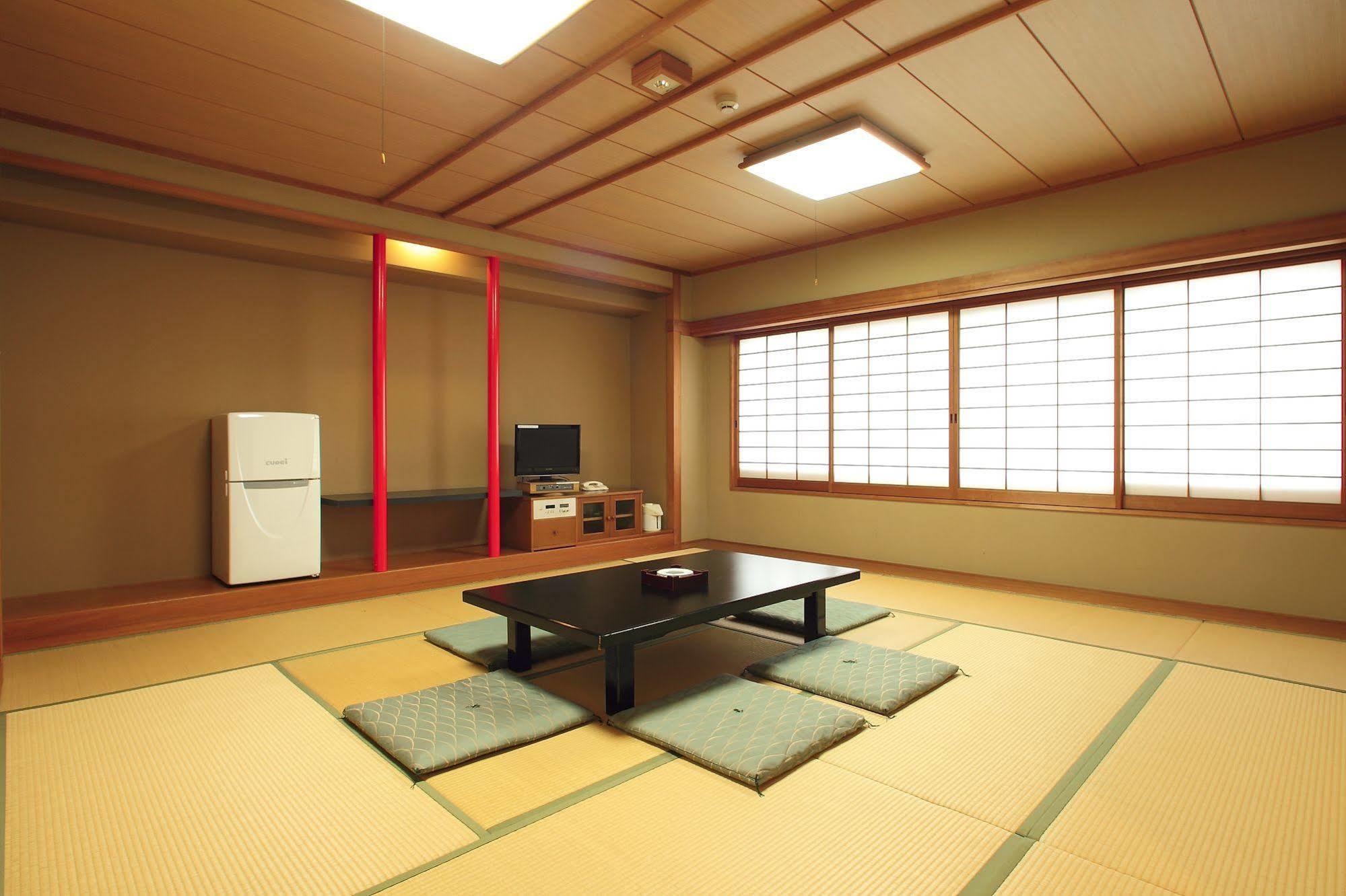 Hotel Kinsuien Saiki Экстерьер фото